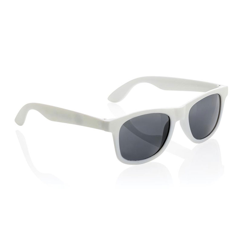 Lunettes de soleil en plastique recyclé - image 6